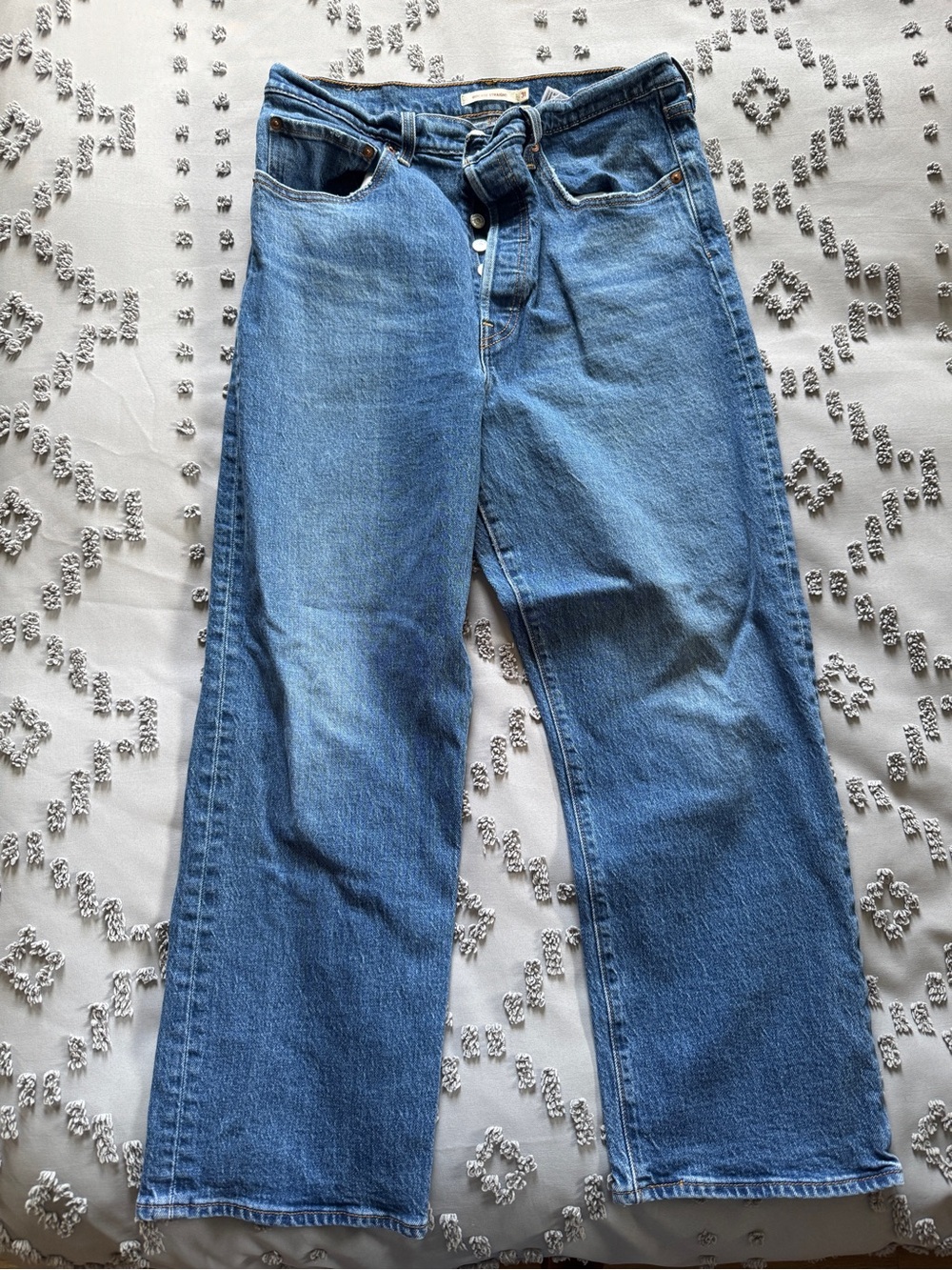 Levi’s Ribcage Straight Jean - Picture 7 of 9